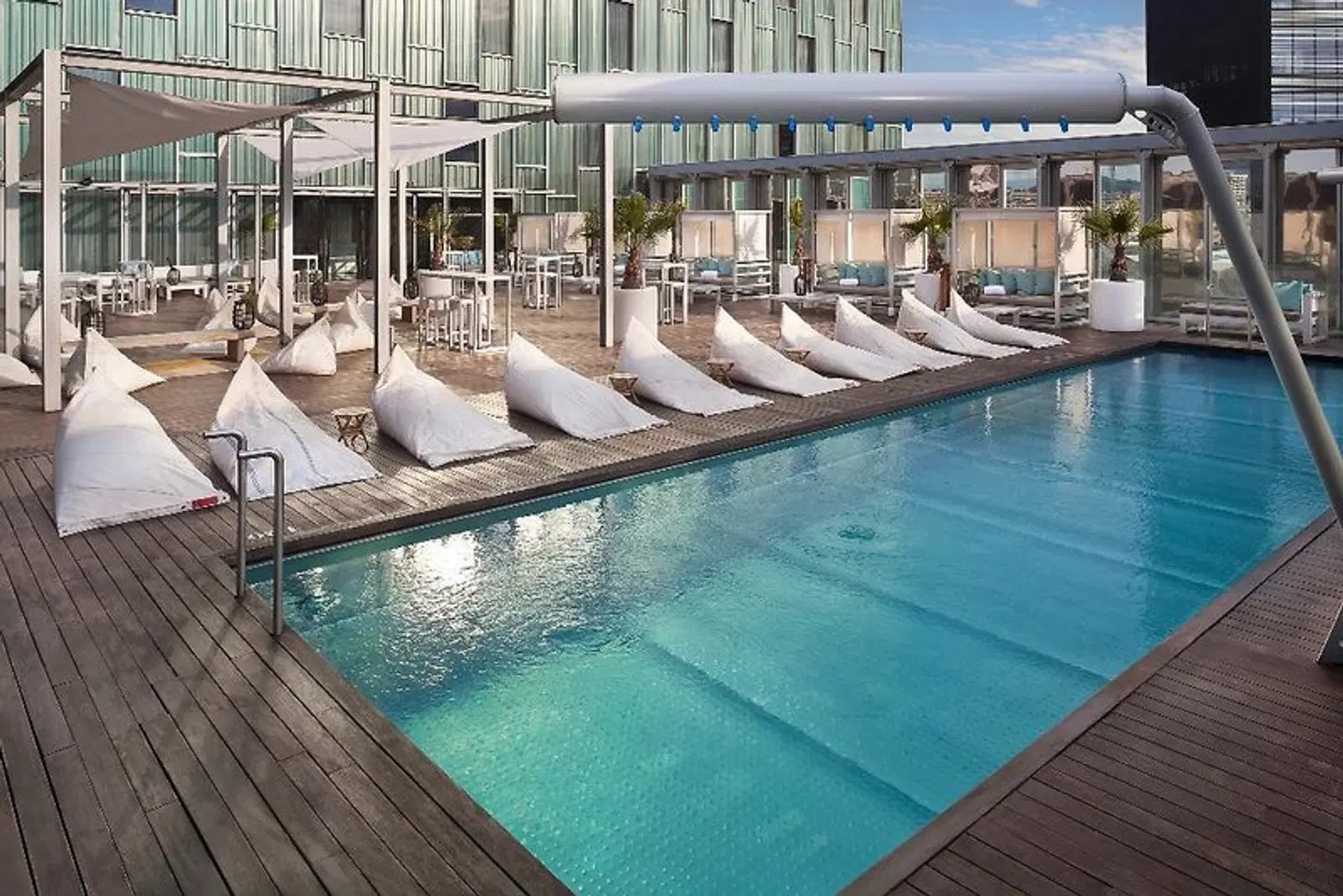 Meliá Barcelona Sky OUTDOOR_POOL