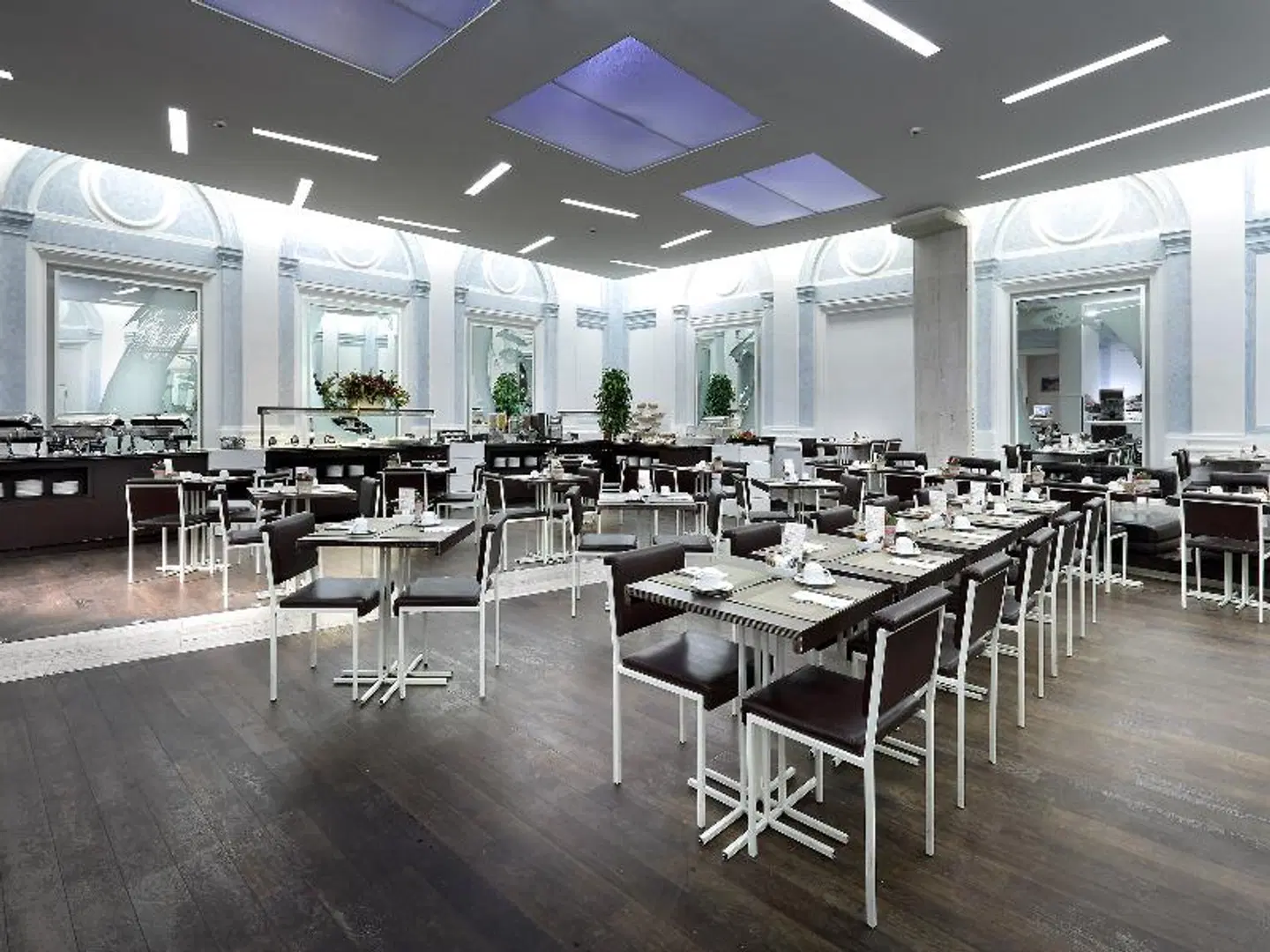 EXE International Palace Bar