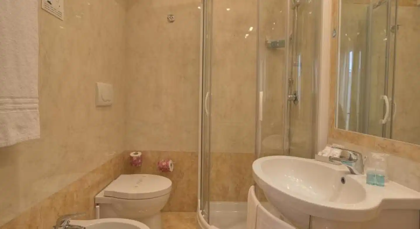 Hotel Galileo Badezimmer