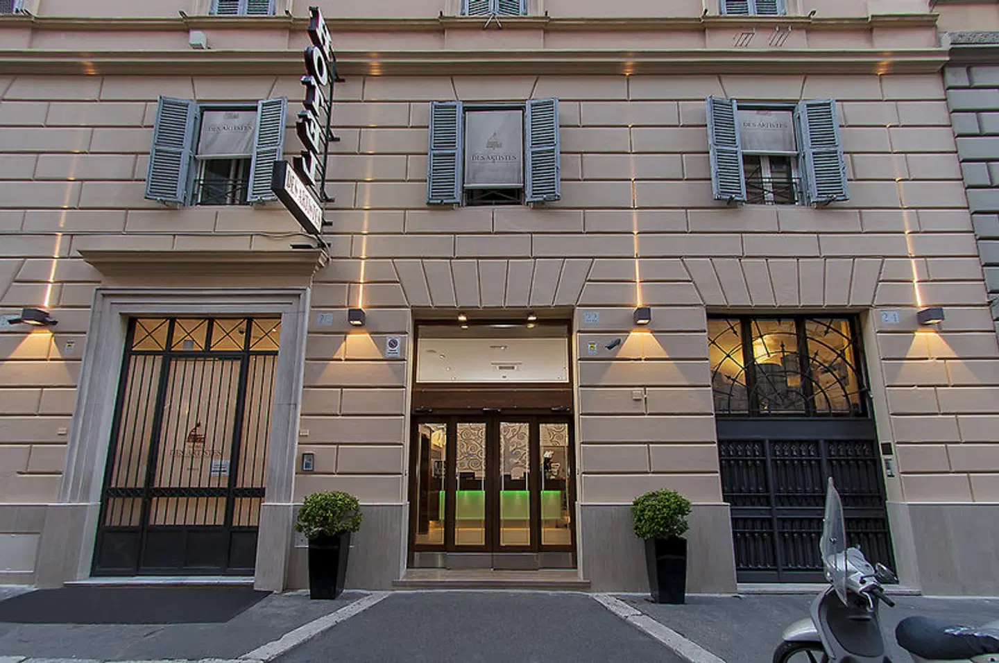 Hotel Des Artistes EXTERIOR