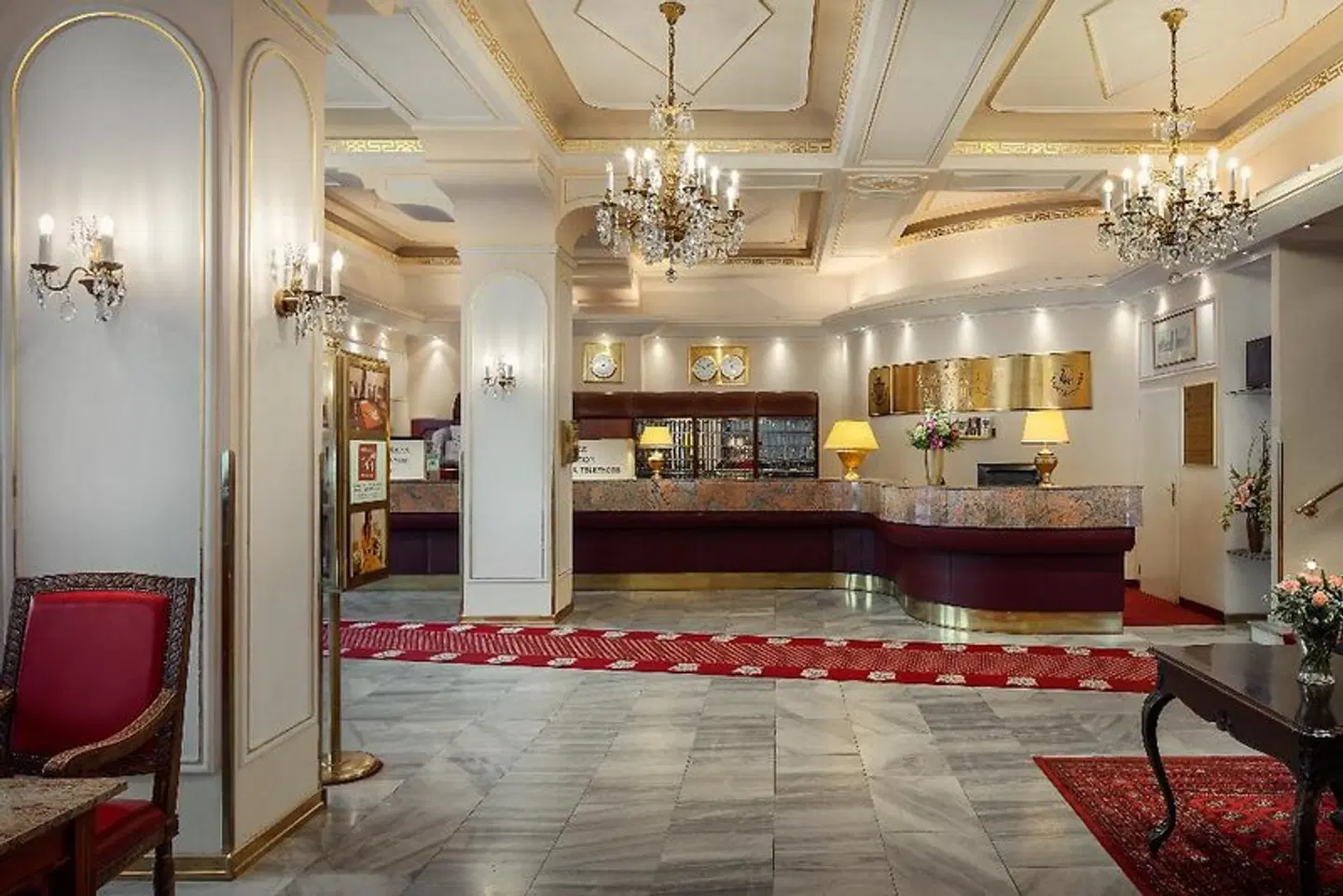 Ambassador Zlata Husa LOUNGE_LOBBY