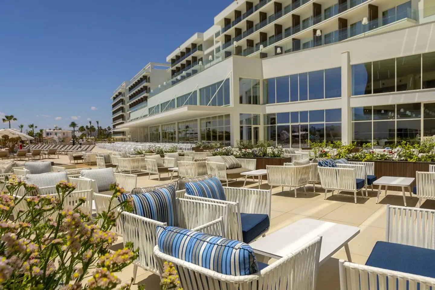 Chrysomare Beach Hotel & Resort Terrasse