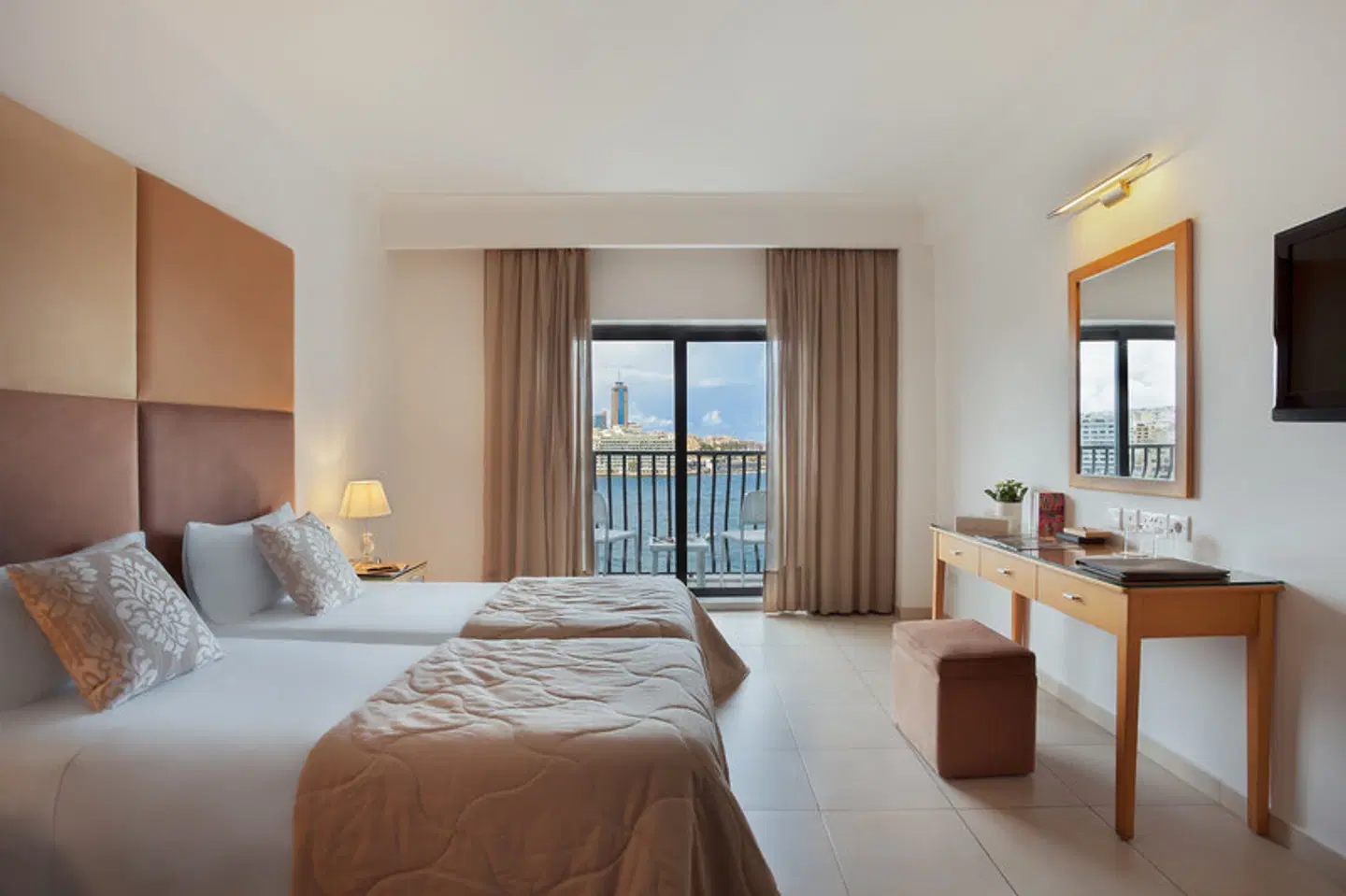 Plaza Regency ROOM_EXAMPLE