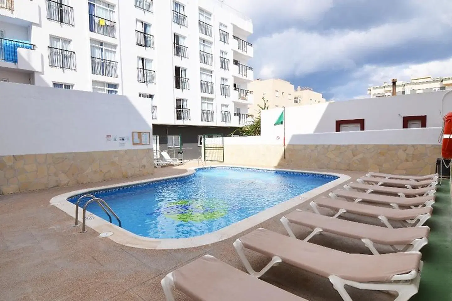 Vibra Calima OUTDOOR_POOL