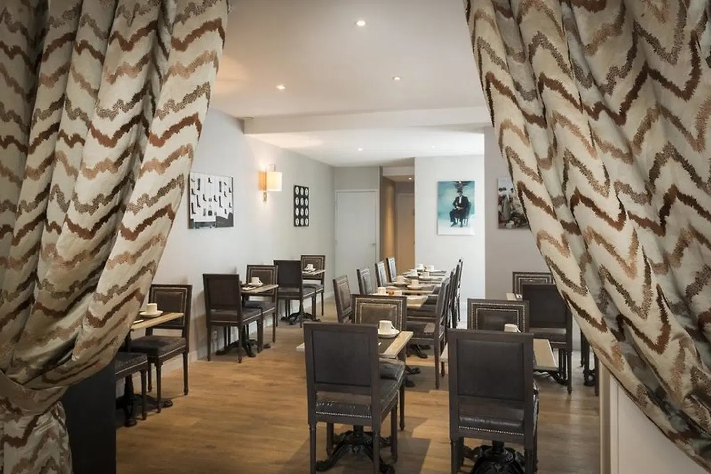 Acacias Etoile Restaurant