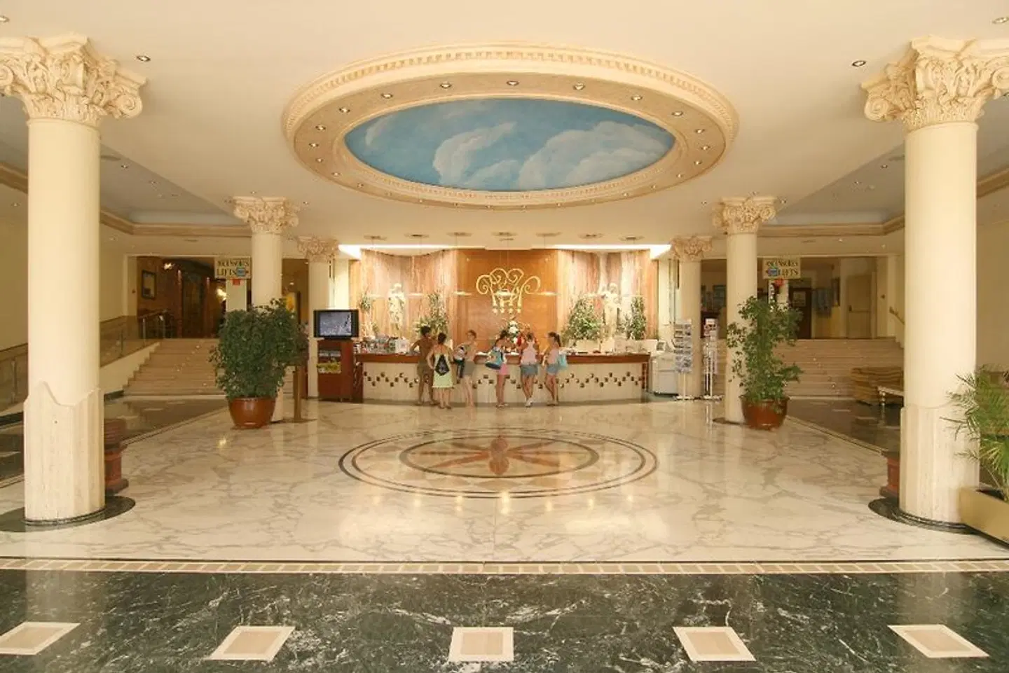 Hotel Benidorm East by Pierre & Vacances LOUNGE_LOBBY