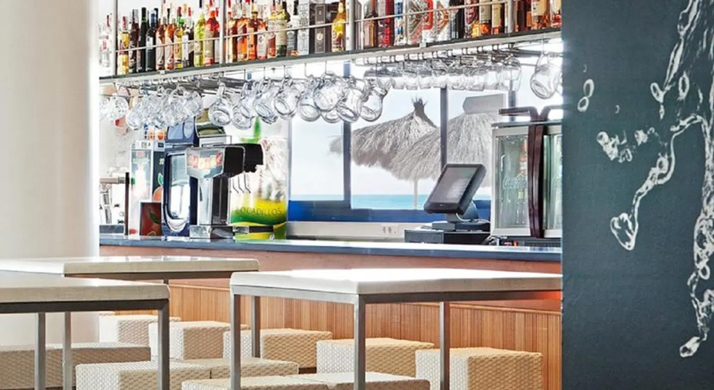 Tahiti Playa Hotel & Suites Bar