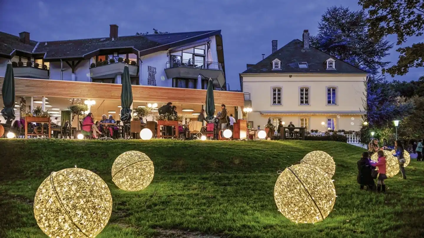 Nells Park Hotel Trier Terrasse
