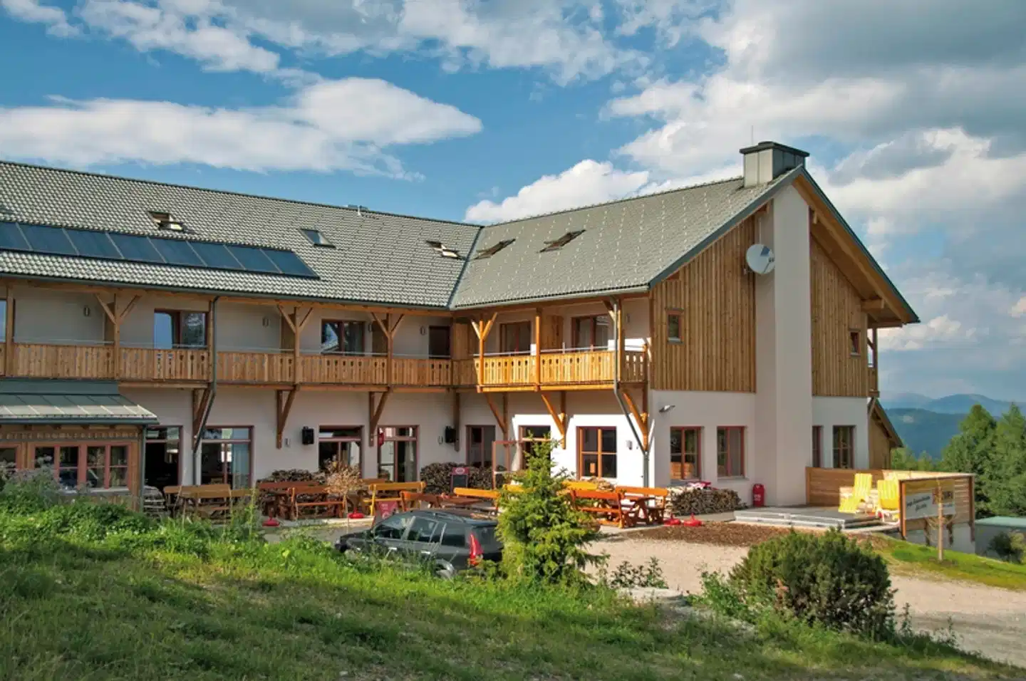 JUFA Hotel Hochrindl Aussenansicht