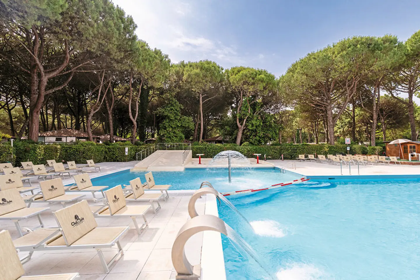 Jesolo Family Resort OUTDOOR_POOL