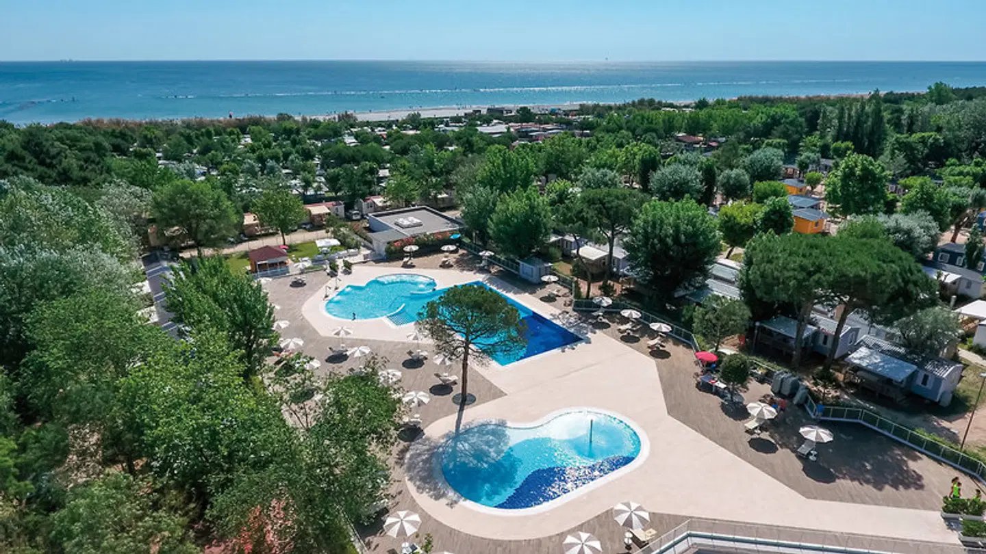 Marina Family Resort OUTDOOR_POOL