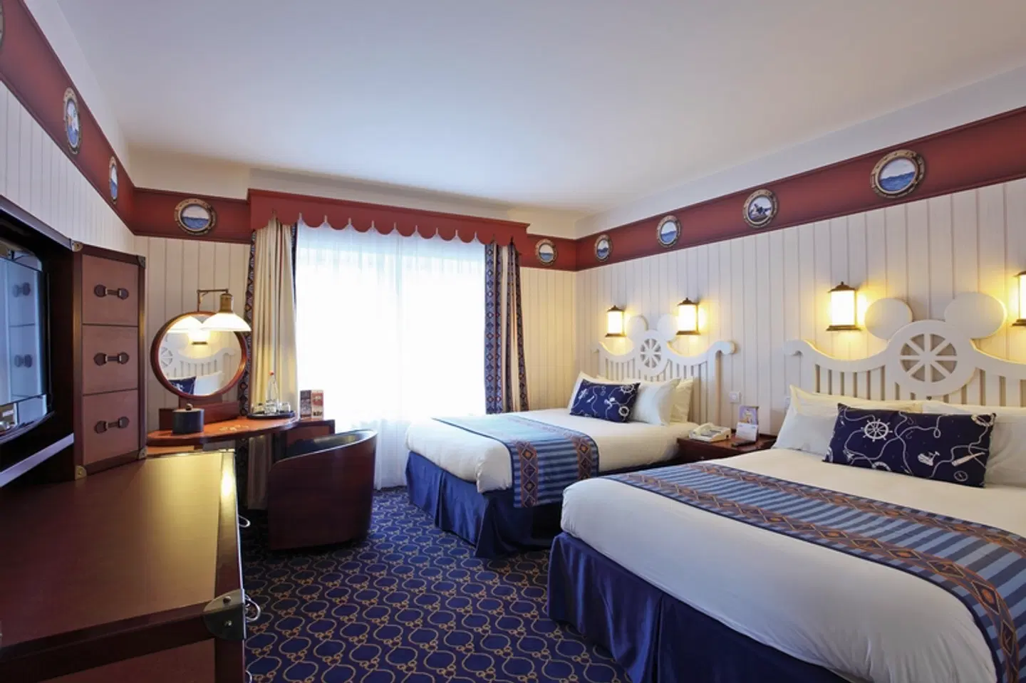 Disney Newport Bay Club ROOM_EXAMPLE