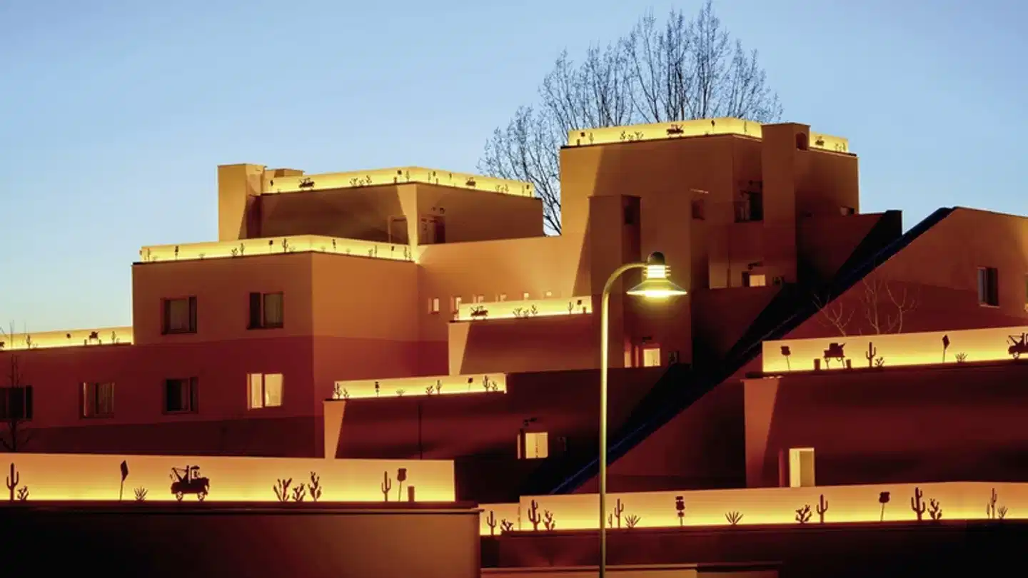 Disney Hotel Santa Fe Modellaufnahme