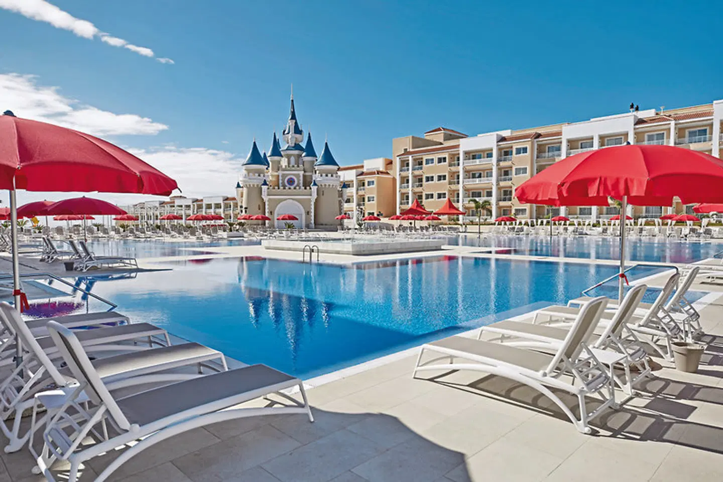 Bahia Principe Explore Fantasia OUTDOOR_POOL