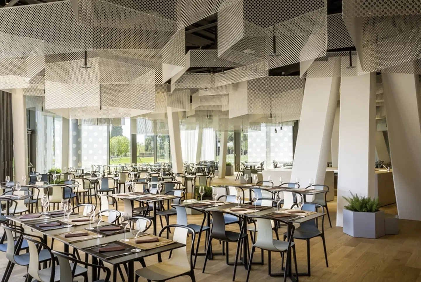 Family Hotel Amarin Restaurant