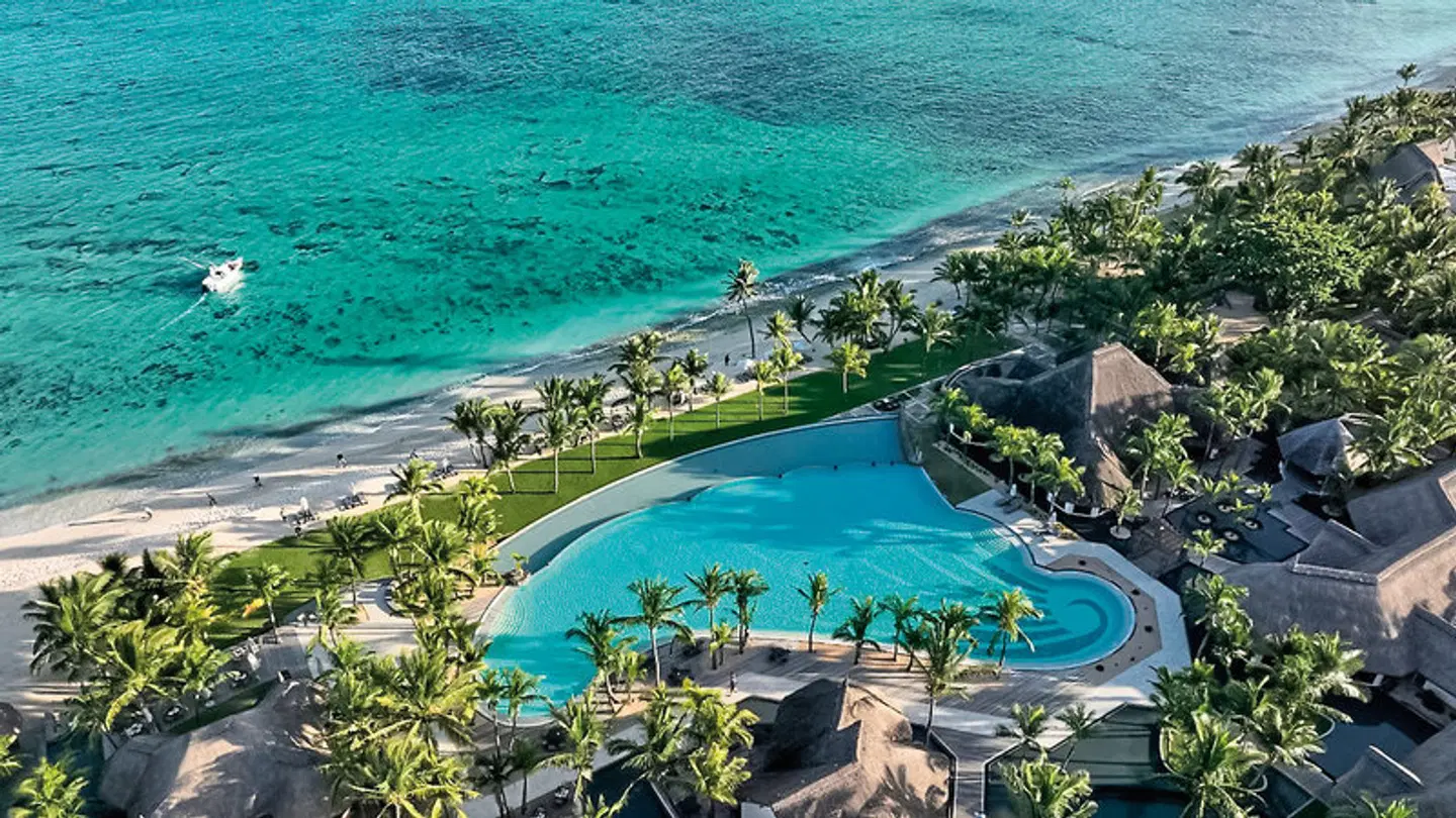 Dinarobin Beachcomber Hotel Golf & Spa OUTDOOR_POOL