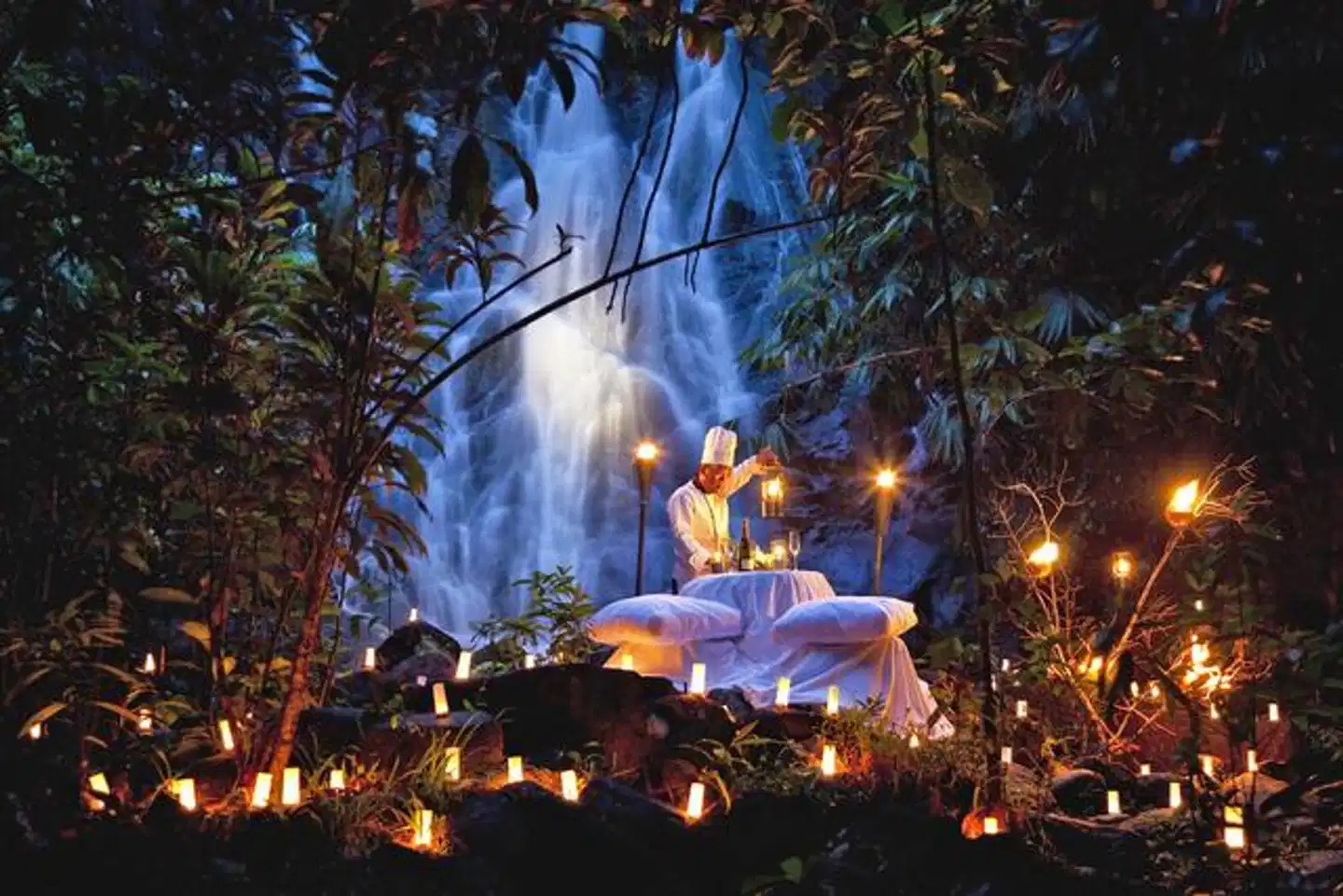 The Sarojin RESTAURANT