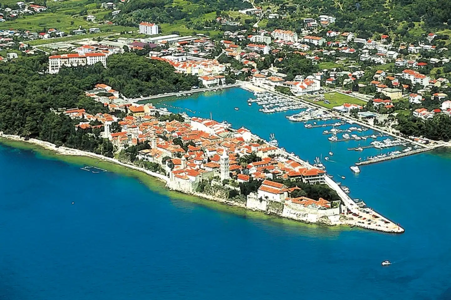 Schillernde Inselwelt und brillante Naturschönheiten Landschaft