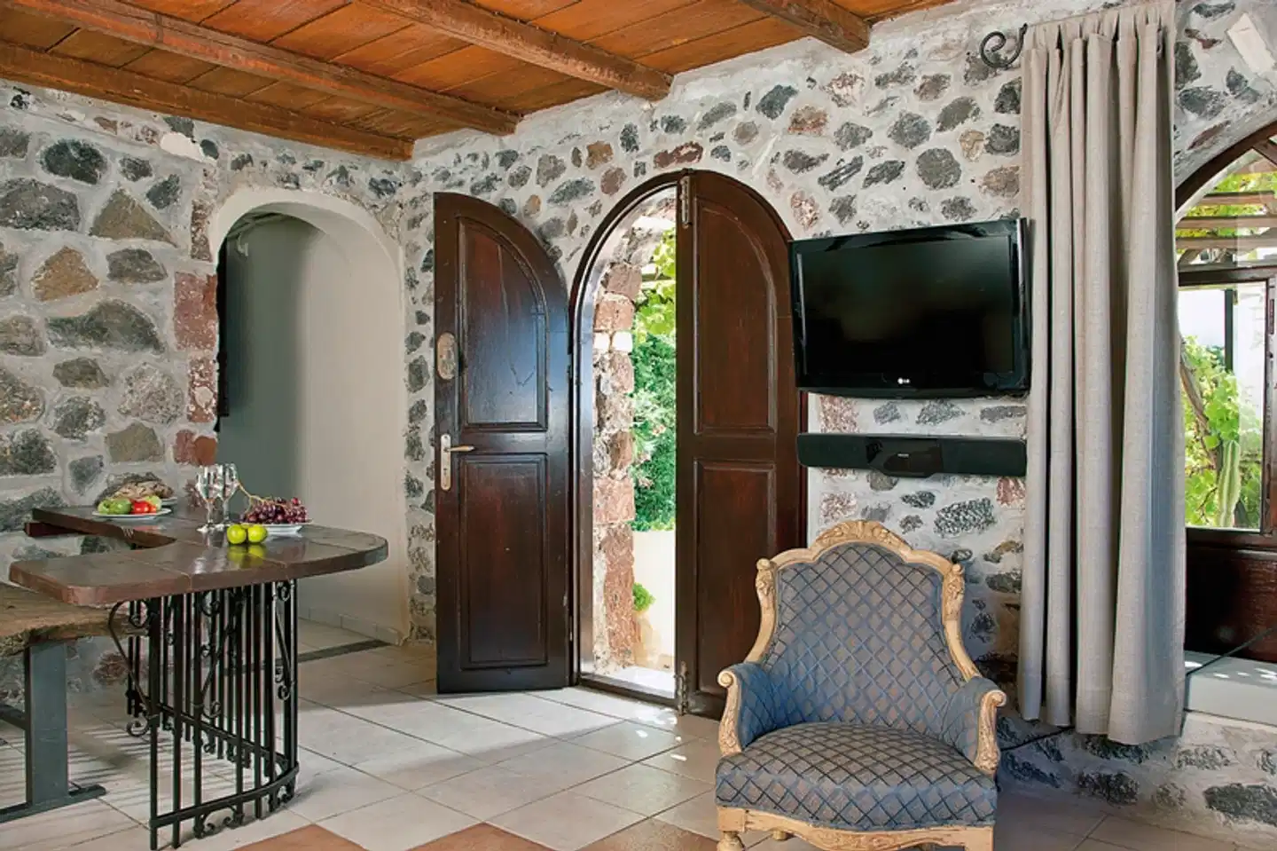 Lava Suites & Lounge Lobby