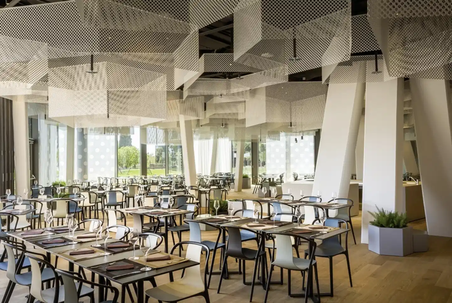 Family Hotel Amarin Restaurant