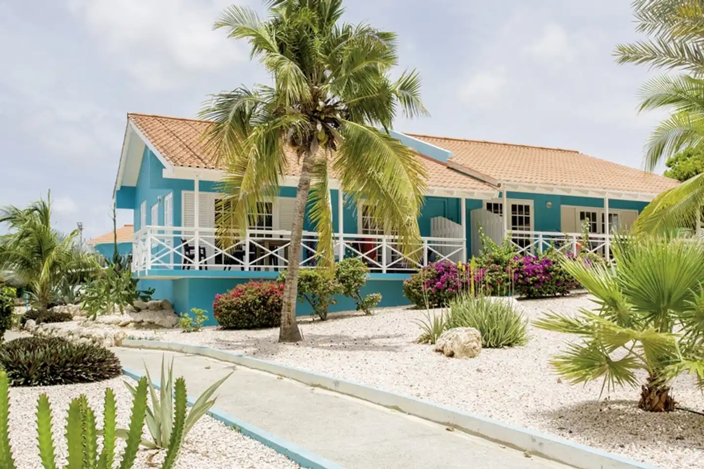 Bon Bini Seaside Resort Aussenansicht