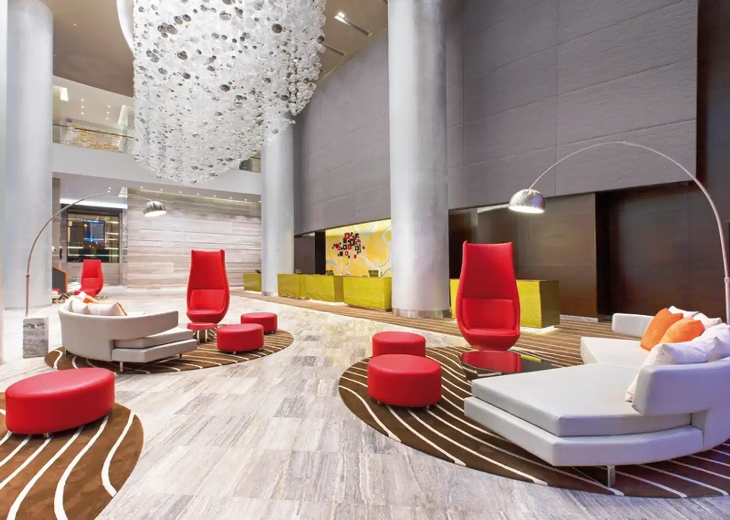 Le Meridien Saigon Lobby