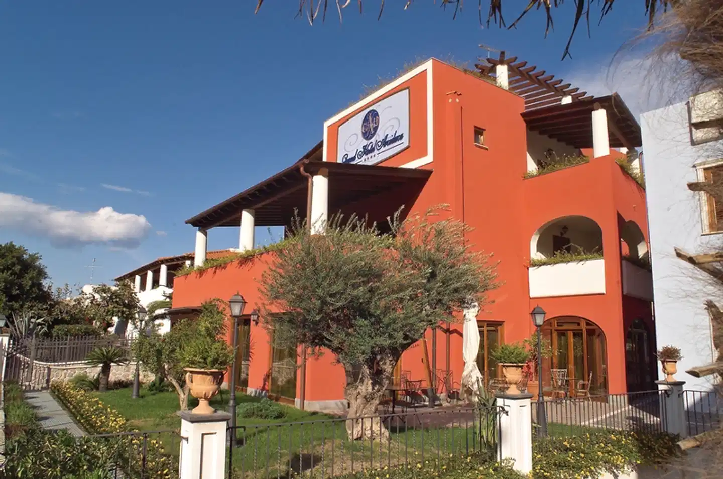 Grand Hotel Arciduca Aussenansicht