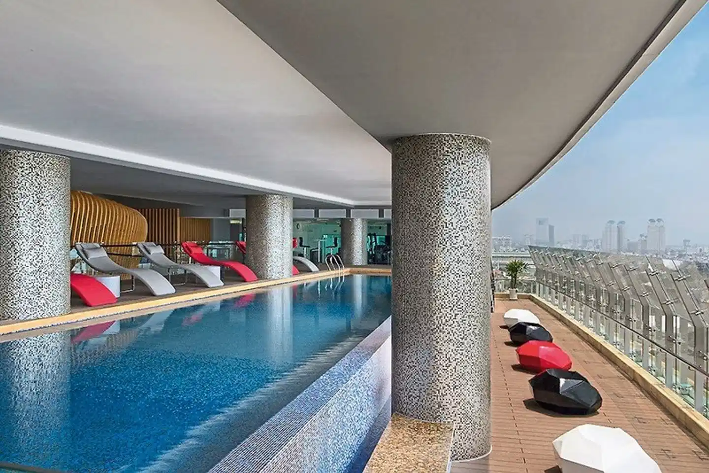 Le Meridien Saigon Hallenbad