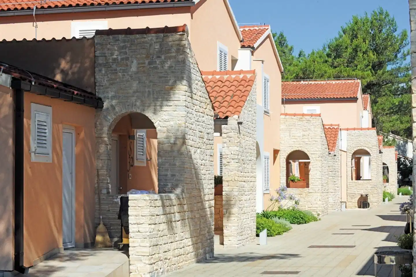 Zaton Holiday Resort Aussenansicht