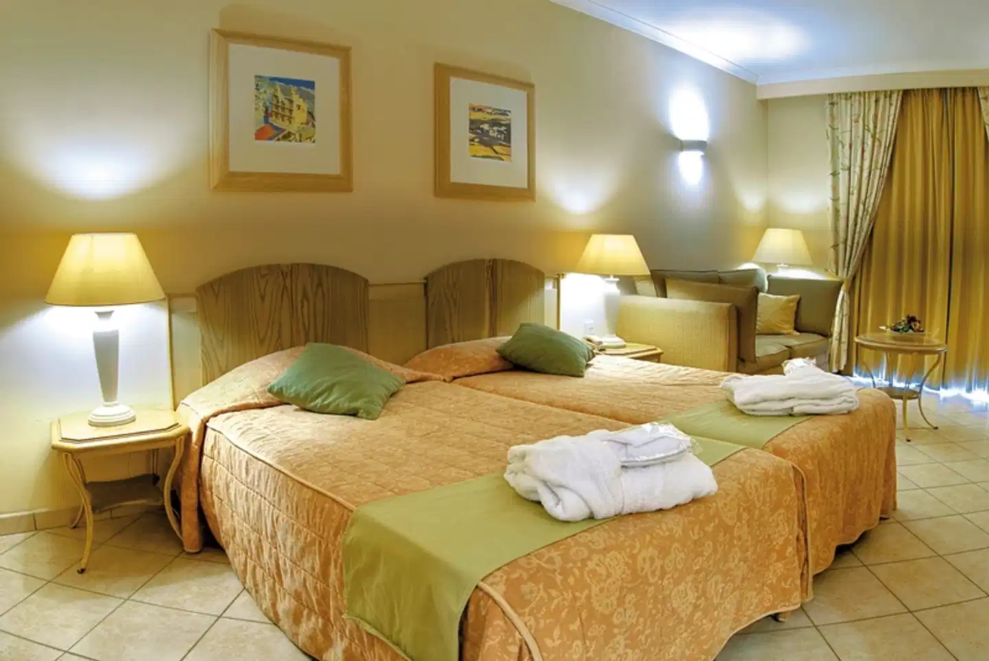 Maritim Antonine Hotel & Spa Wohnbeispiel