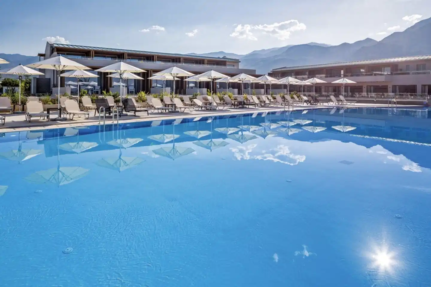 Horizon Blu Pool
