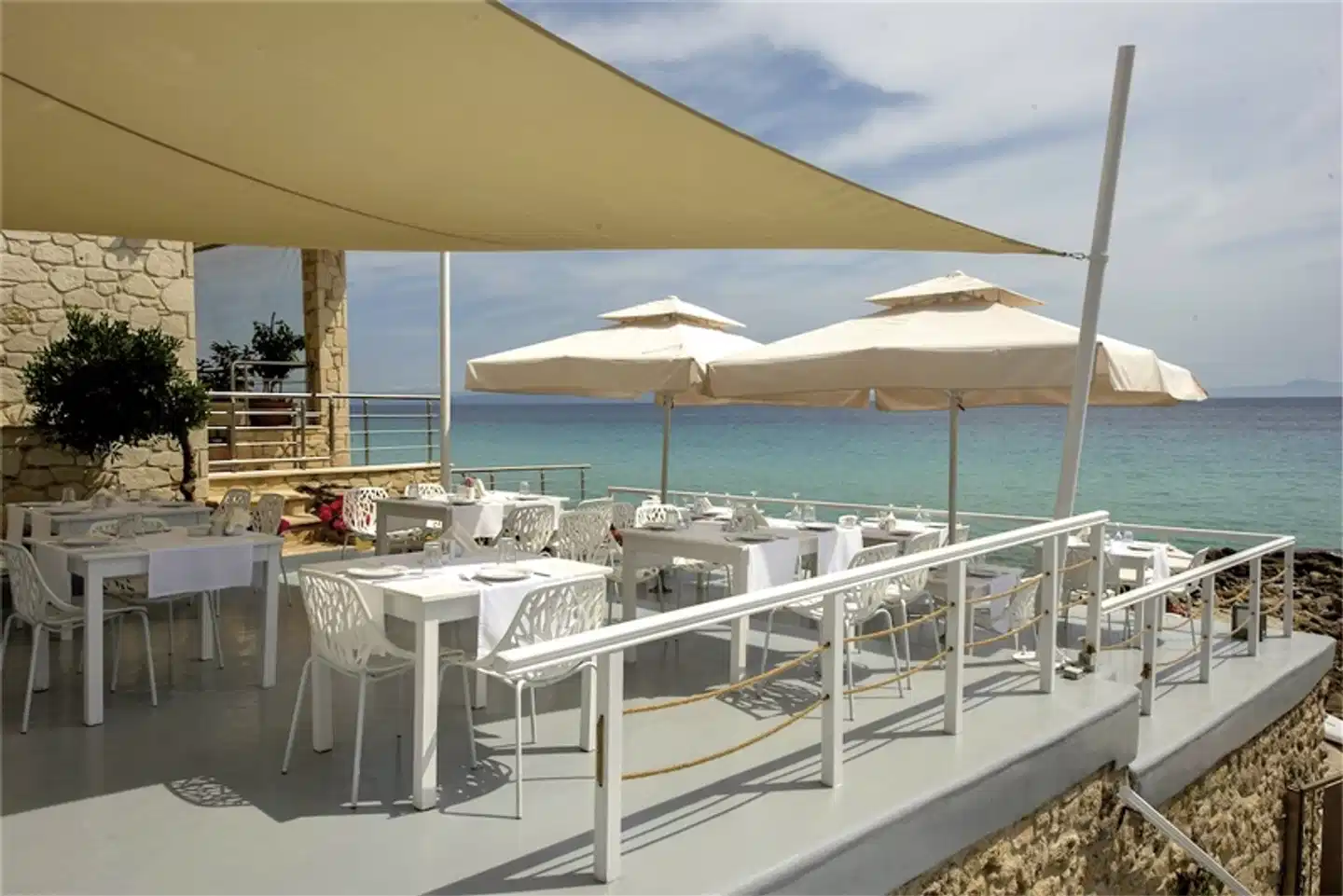 White Suites Resort Terrasse