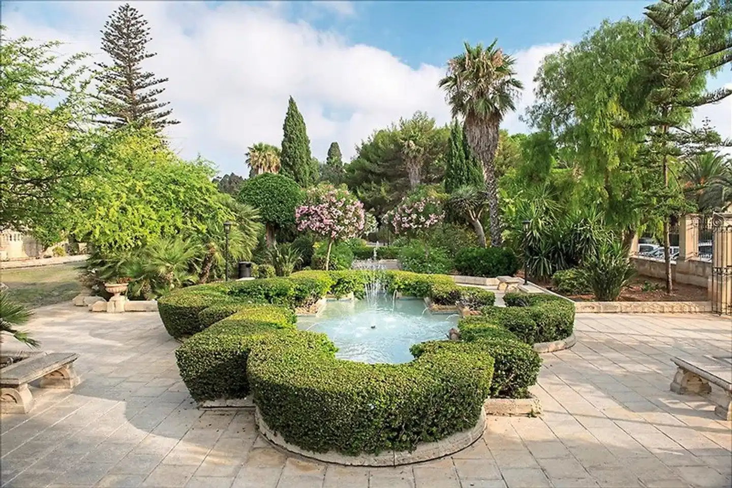 Corinthia Palace Hotel & Spa Garten