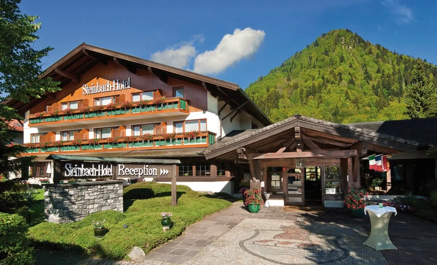 Steinbach-Hotel EXTERIOR