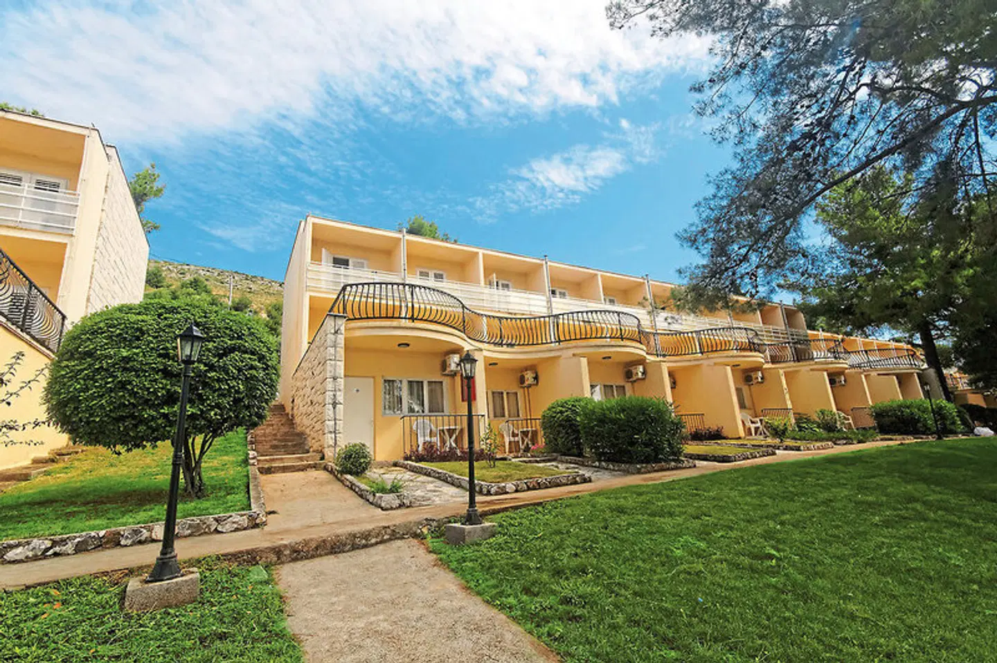 All Inclusive Resort Val EXTERIOR