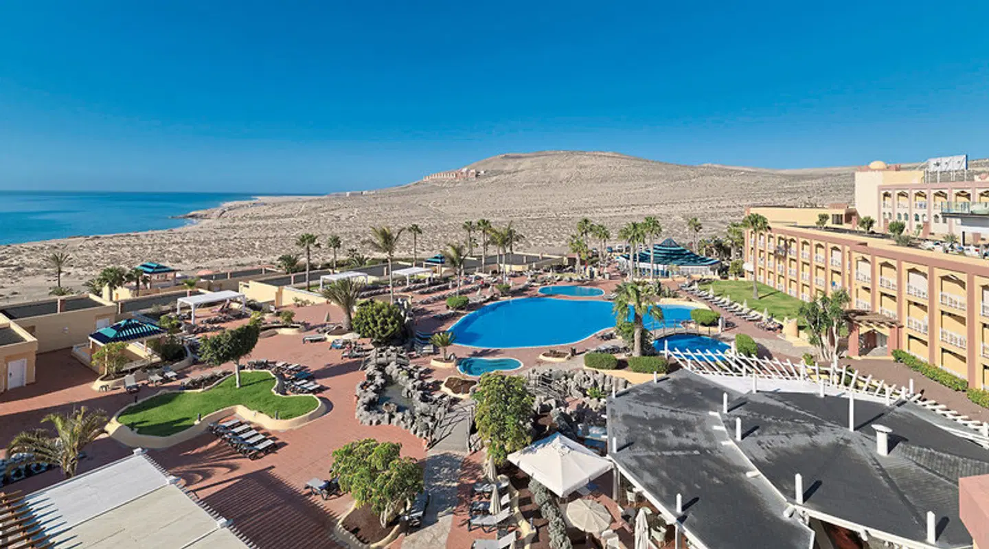 H10 Playa Esmeralda OUTDOOR_POOL