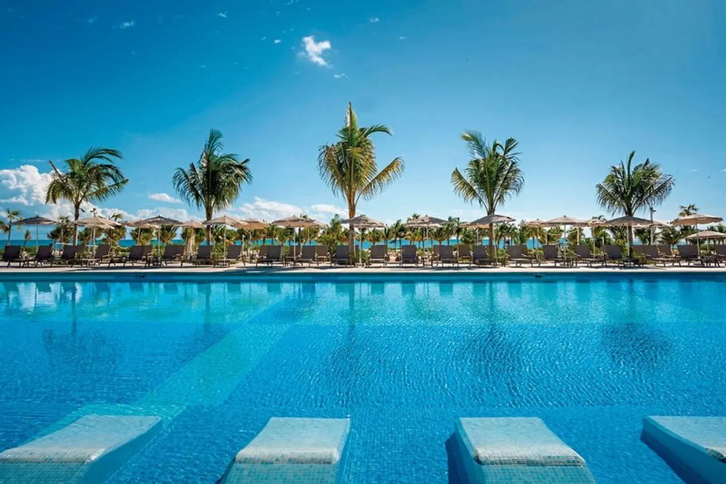 RIU Latino OUTDOOR_POOL