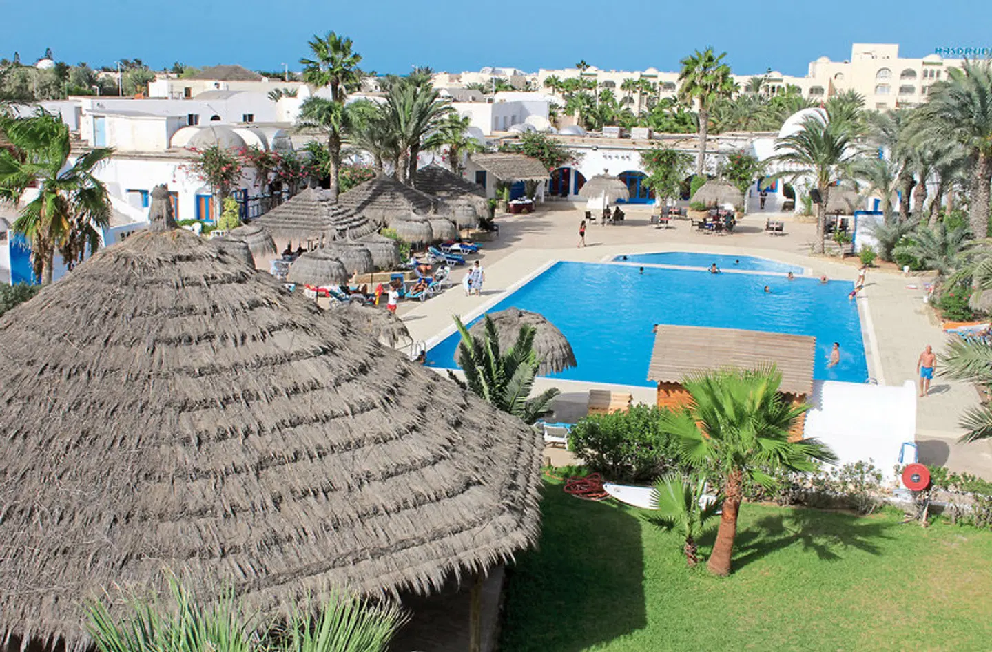 Cedriana OUTDOOR_POOL