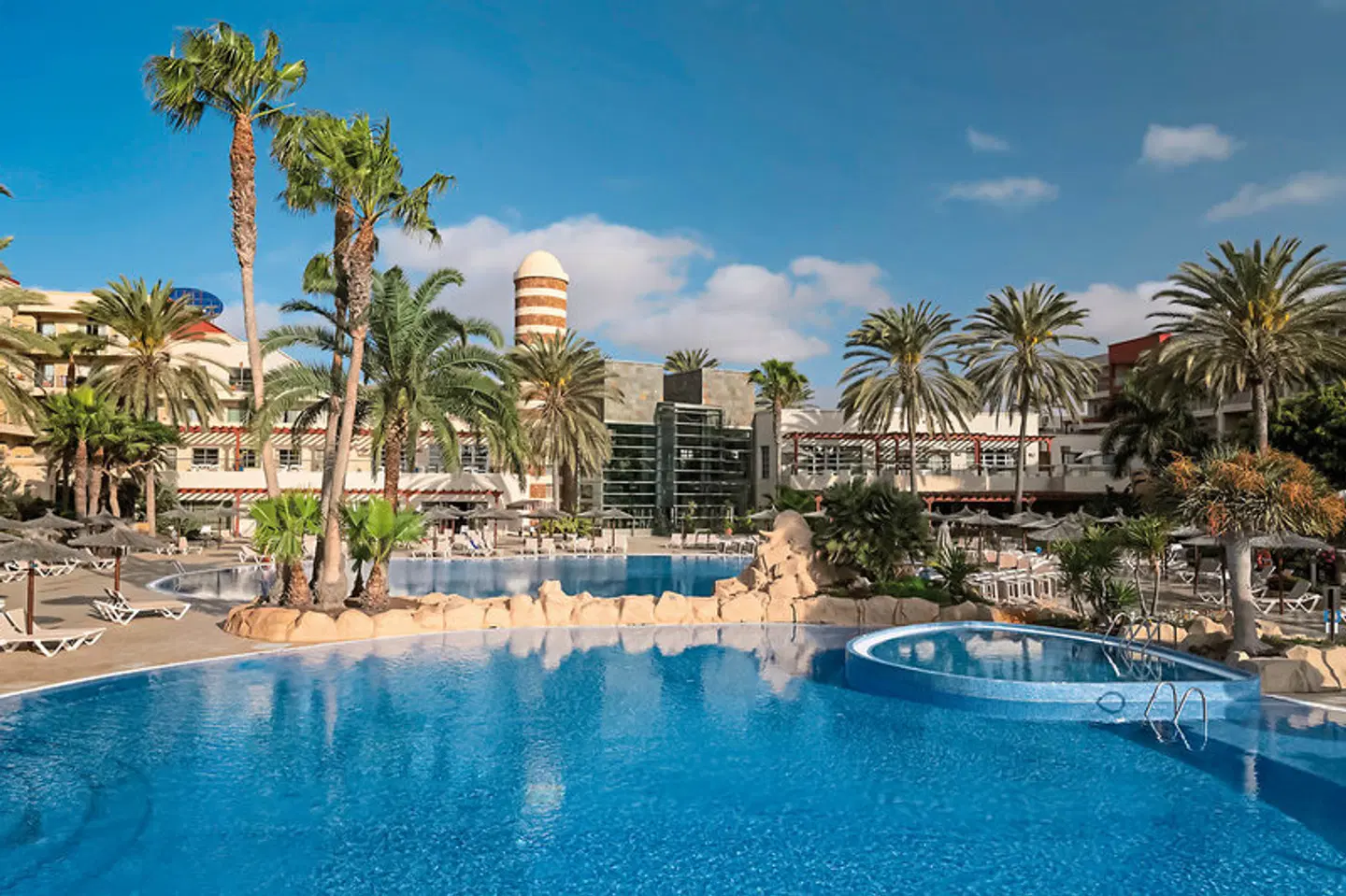 Elba Carlota Beach & Golf Resort OUTDOOR_POOL