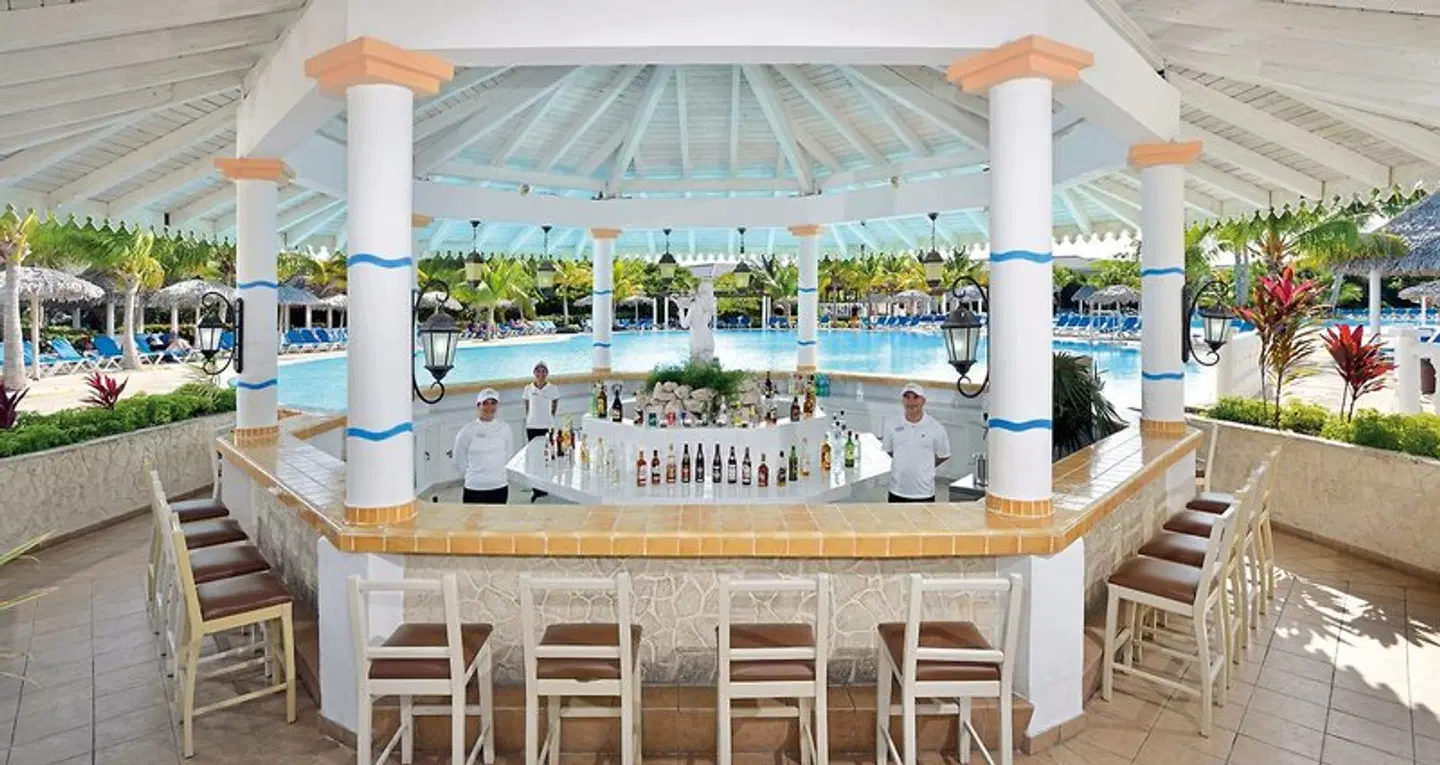 Las Dunas Bar