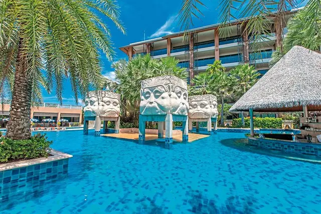 Rawai Palm Beach Resort OUTDOOR_POOL
