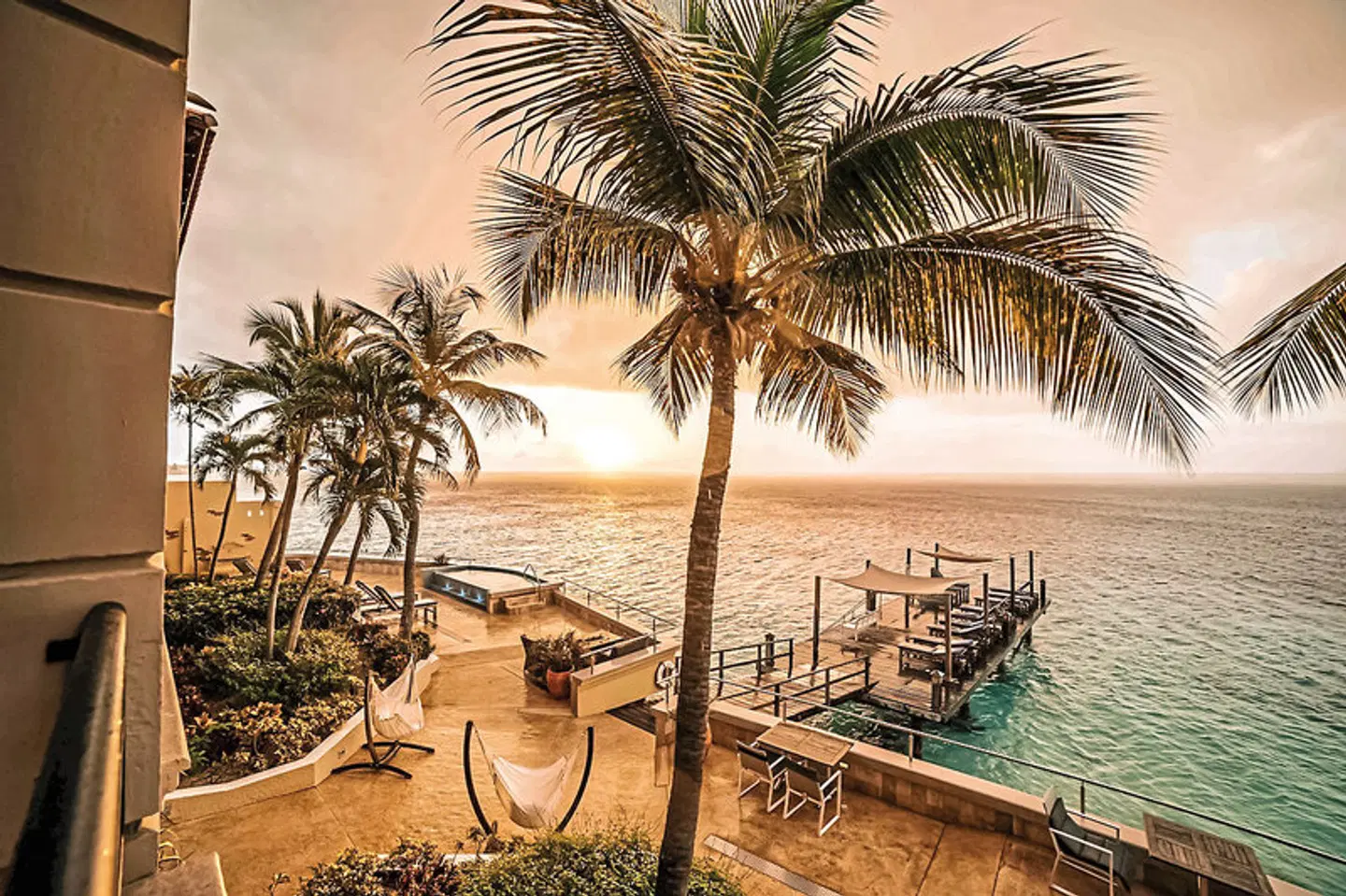 The Bellafonte Luxury Oceanfront Hotel Strand