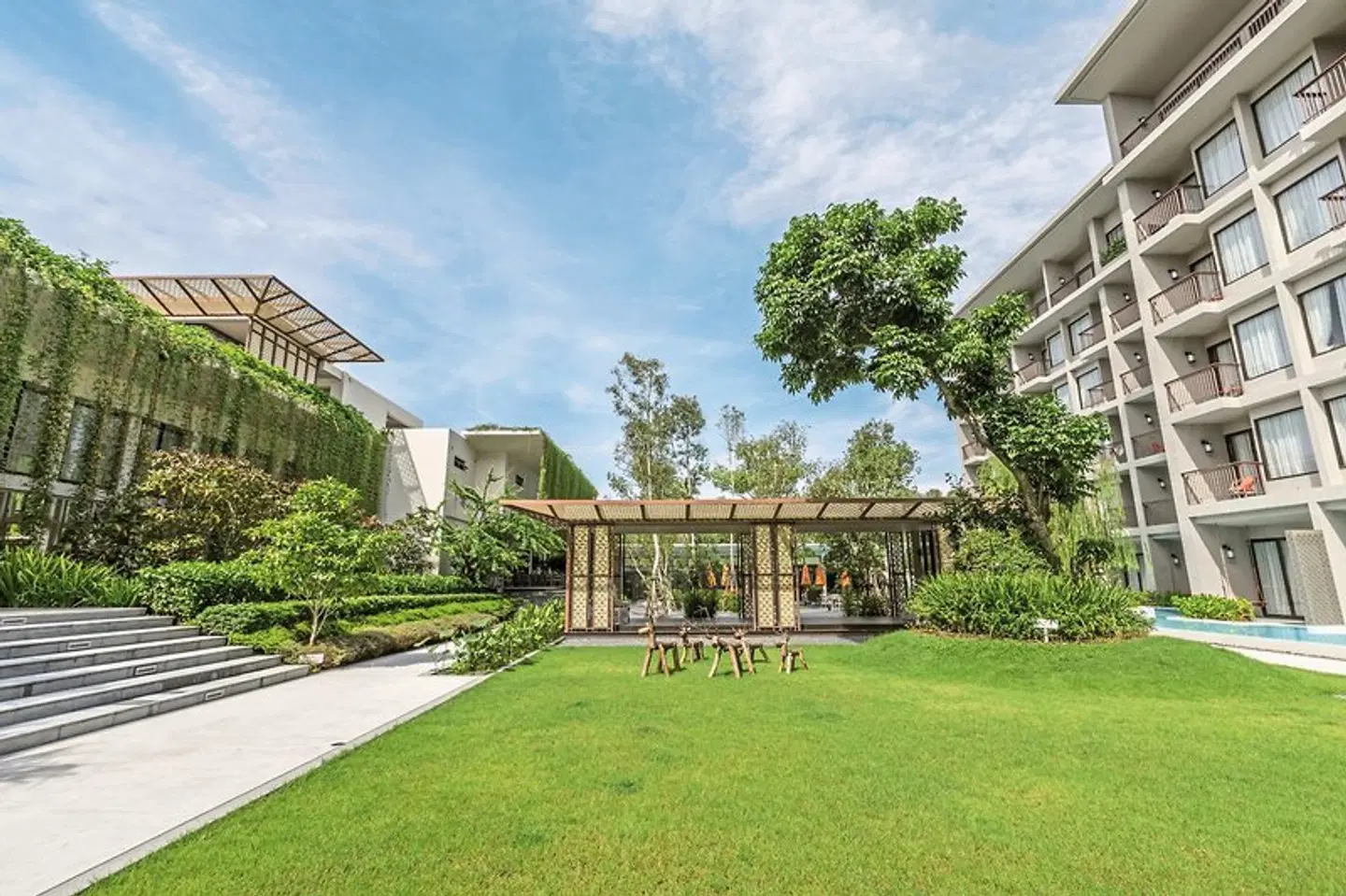 Proud Phuket Garten