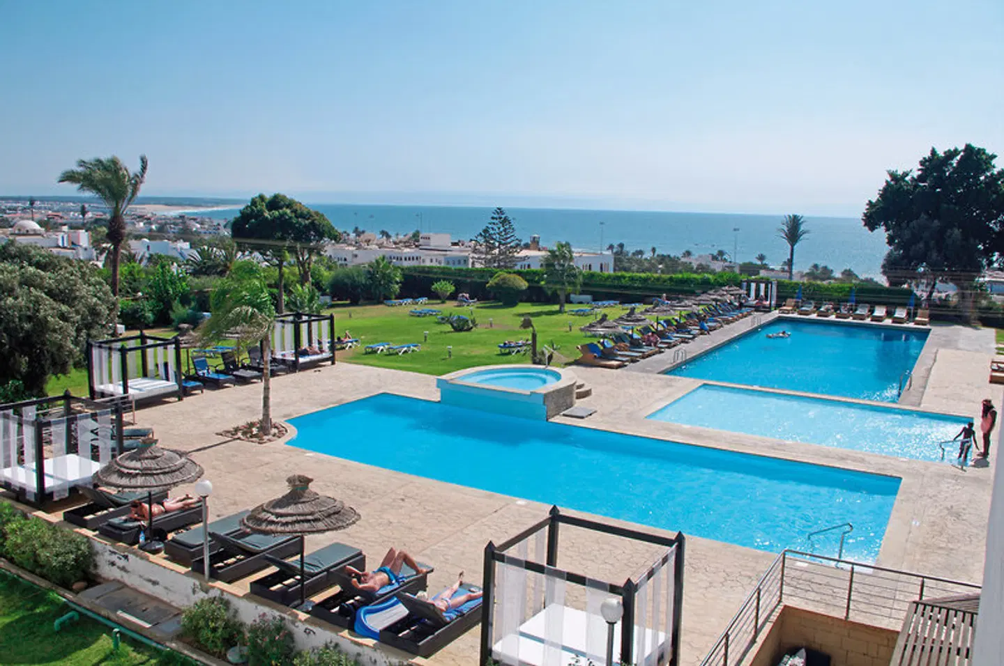 Anezi Tower Hotel & Apartments OUTDOOR_POOL