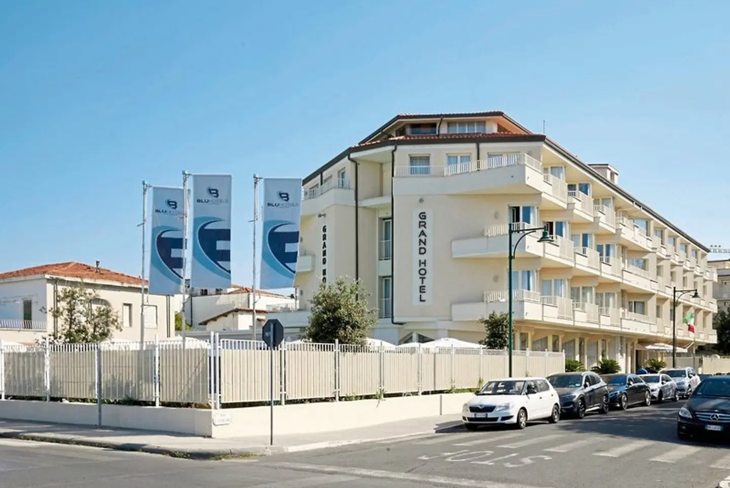 Grand Hotel EXTERIOR
