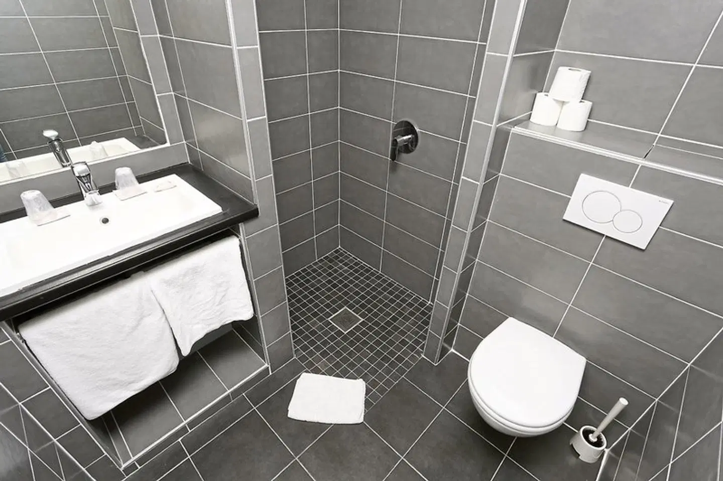 Hotel Monsigny Nice Badezimmer