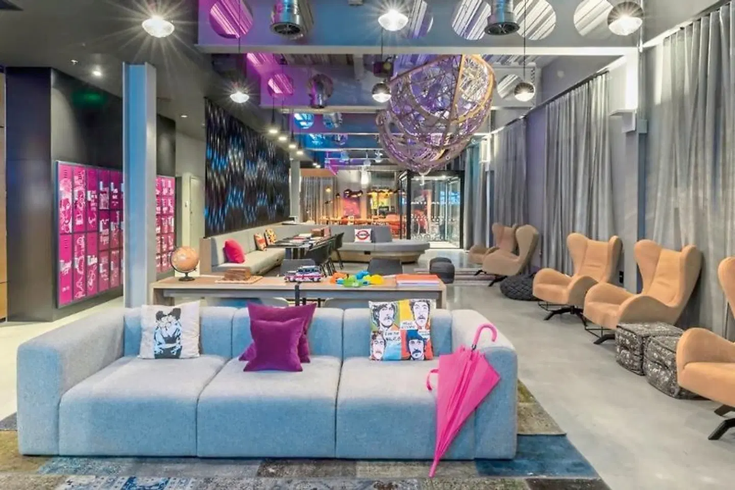 Moxy London Excel LOUNGE_LOBBY