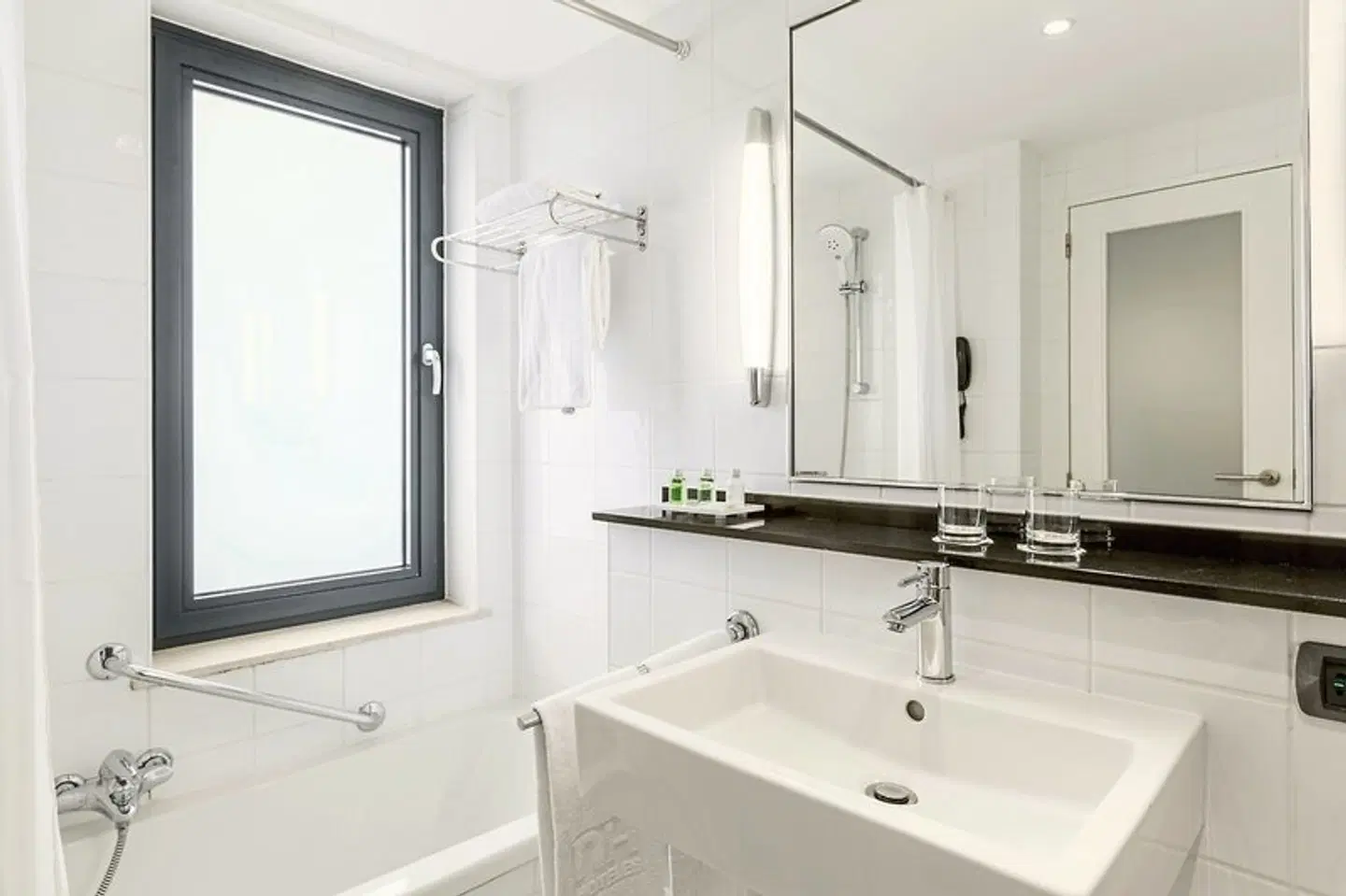 NH Grand Place Arenberg Badezimmer
