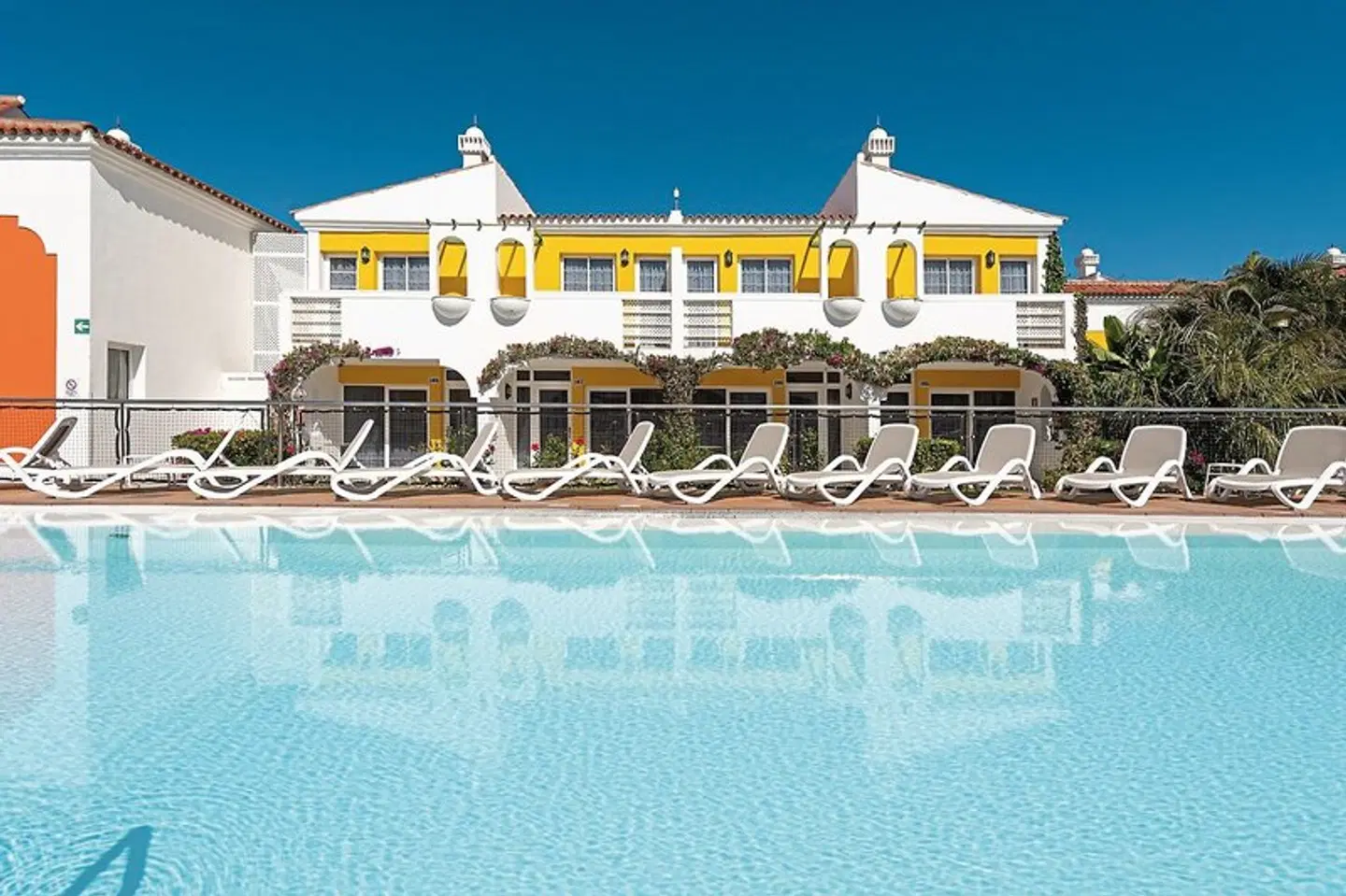 Cordial Green Golf OUTDOOR_POOL