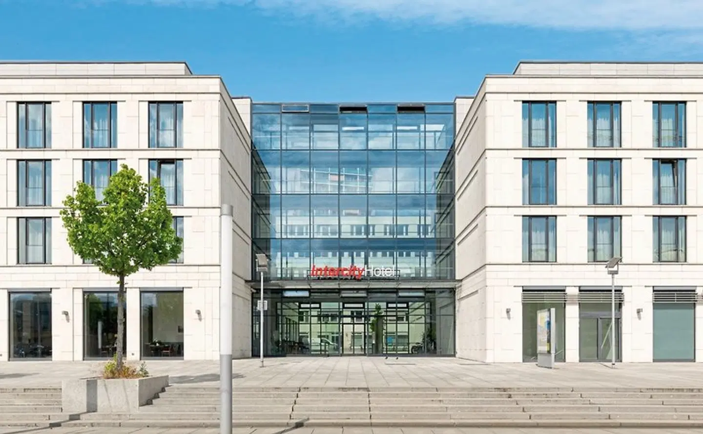 IntercityHotel Dresden EXTERIOR